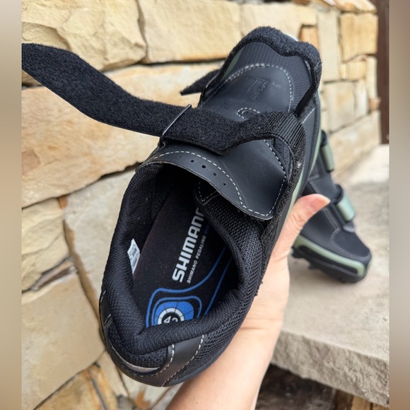 Shimano Cycling Shoes MD64 Unisex Women’s Sz-42 (US 9.5) Mens Sz-42 (US 8.3)LocB main image 4